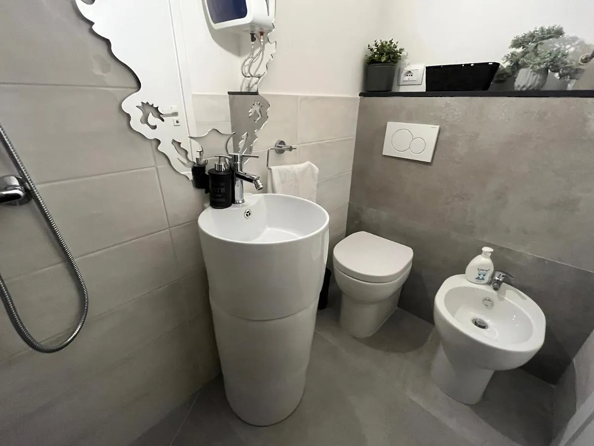 Happy Family Apartments Cairoli Studio Genoa Italy