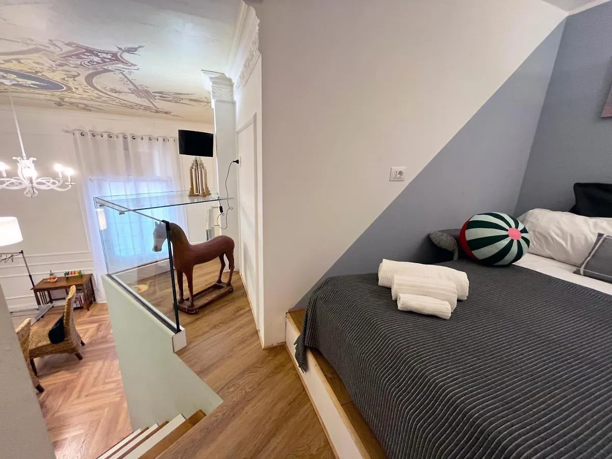 Happy Family Apartments Cairoli Studio Genoa