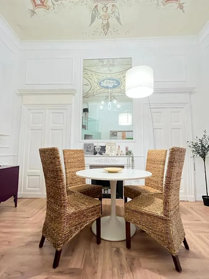 Happy Family Apartments Cairoli Studio Genoa